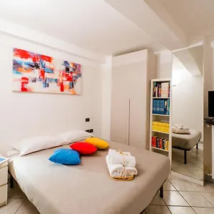 Feel - Minimal House - Centro , Bergamo Włochy