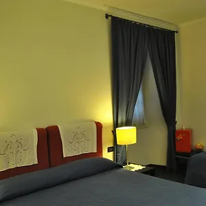 2* Casa de hóspedes Cola Di Rienzo - In