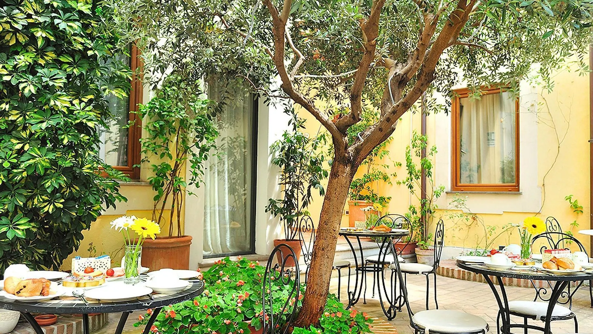 Le Clarisse Trastevere Rome Italy